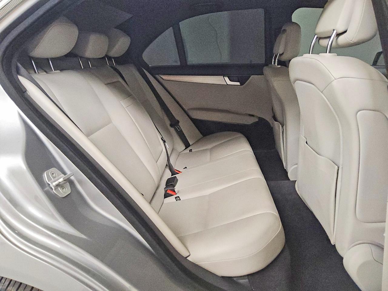 2014 Mercedes-benz C 300 4matic Silver vin: WDDGF8AB4EA892594