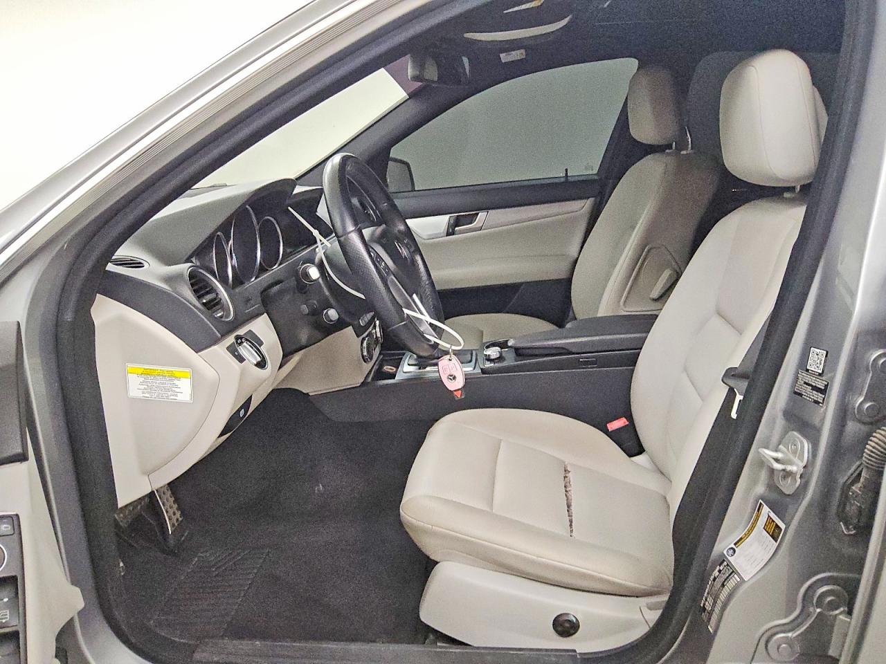 2014 Mercedes-benz C 300 4matic Silver vin: WDDGF8AB4EA892594