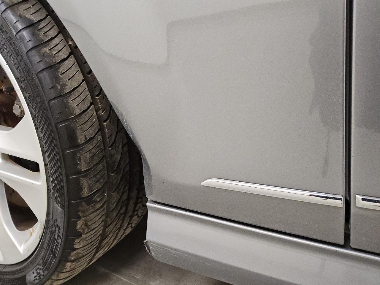 2014 Mercedes-benz C 300 4matic Silver vin: WDDGF8AB4EA892594 Damage: Left Front Fender, Dent(S) W/ Paint Dmg, 3 To 4 Inches