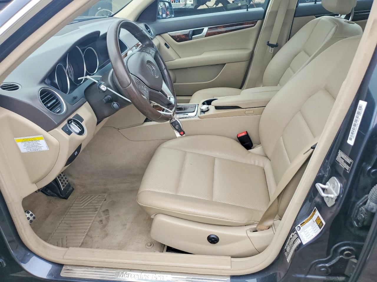 2014 Mercedes-benz C 300 4matic Синий vin: WDDGF8AB4EA892983