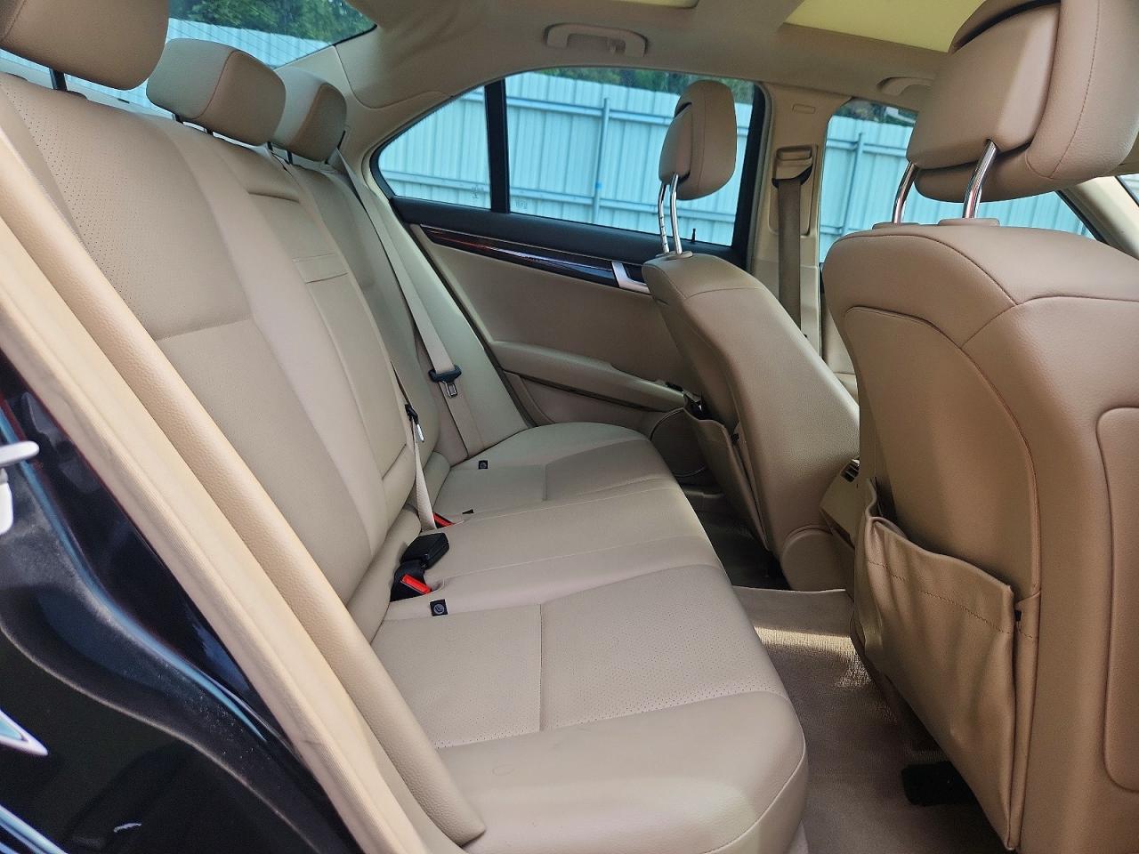 2014 Mercedes-benz C 300 4matic Black vin: WDDGF8AB4EA907840