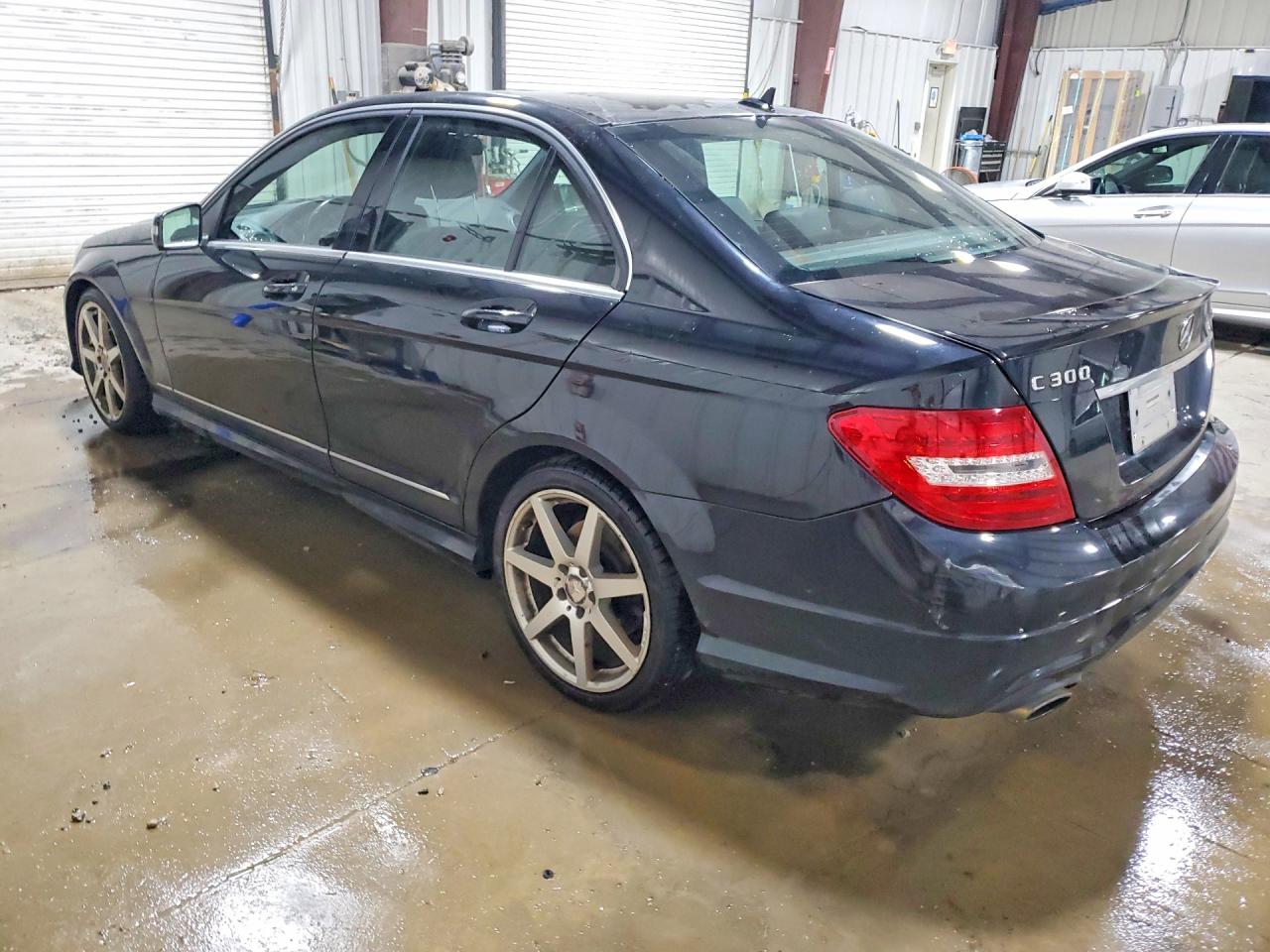 2014 Mercedes-benz C 300 4matic Black vin: WDDGF8AB4EA925531