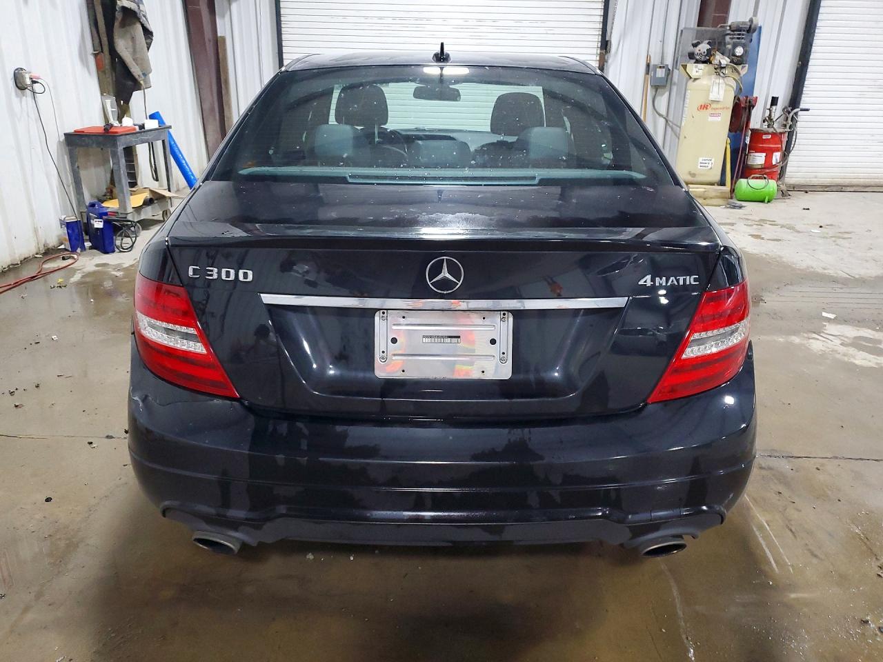 2014 Mercedes-benz C 300 4matic Black vin: WDDGF8AB4EA925531