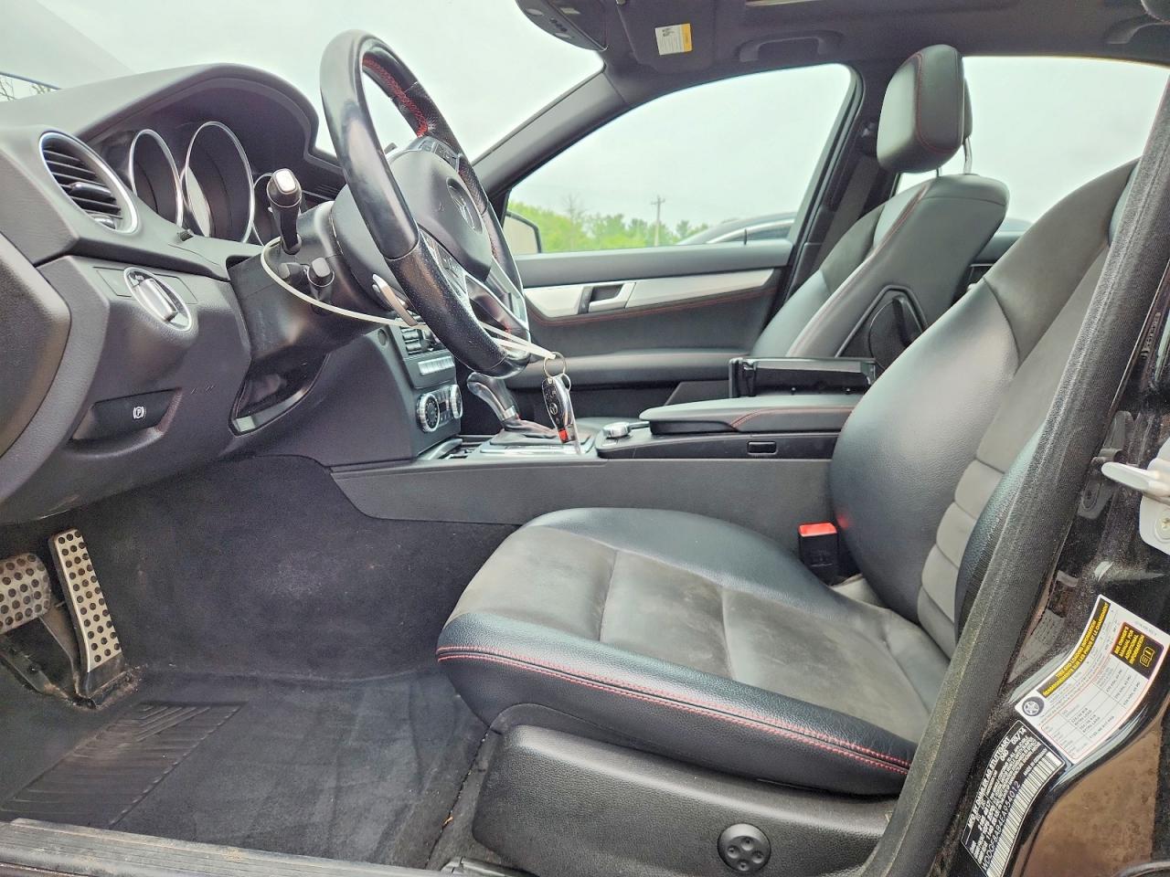 2014 Mercedes-benz C 300 4matic Черный vin: WDDGF8AB4EA954012