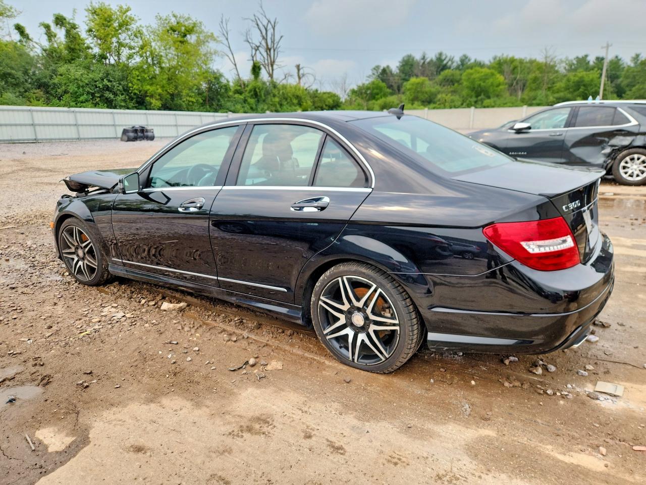 2014 Mercedes-benz C 300 4matic Черный vin: WDDGF8AB4EA954012