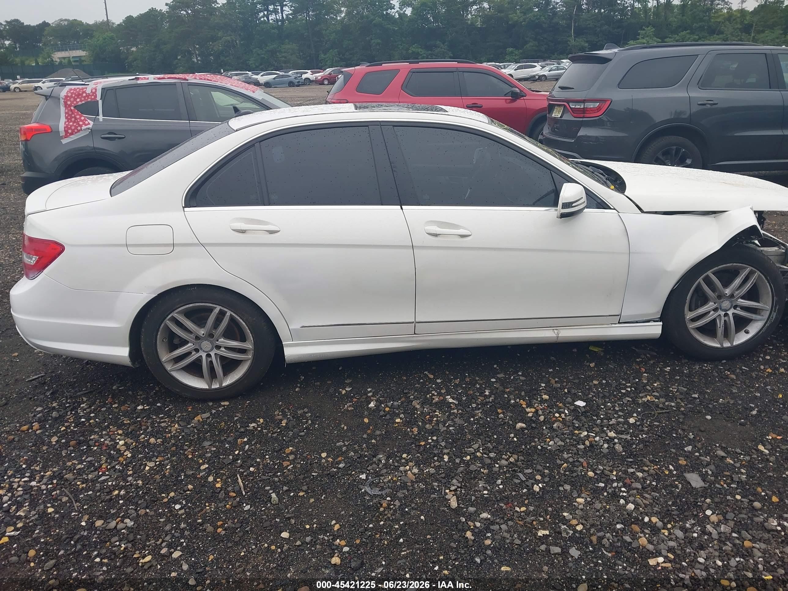 2014 Mercedes-benz C 300 Sport 4matic White vin: WDDGF8AB4EA957184