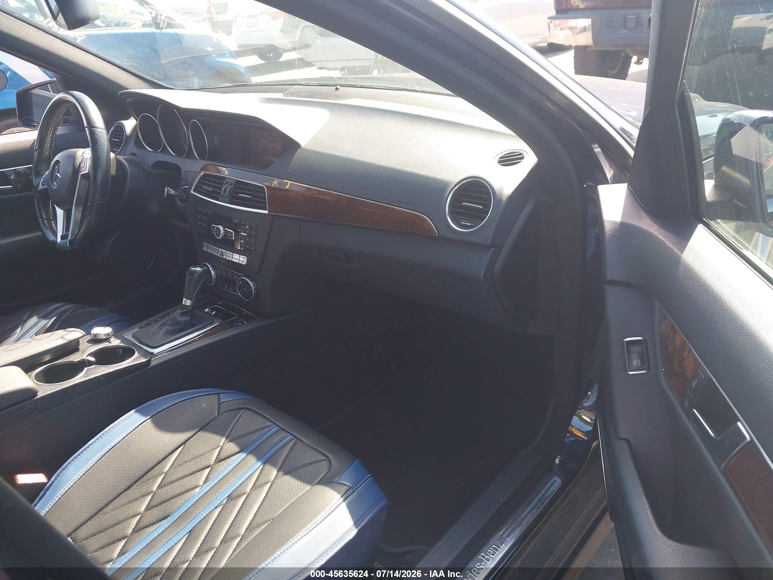 2014 Mercedes-benz C 300 Sport 4matic Dark Blue vin: WDDGF8AB4EA967651