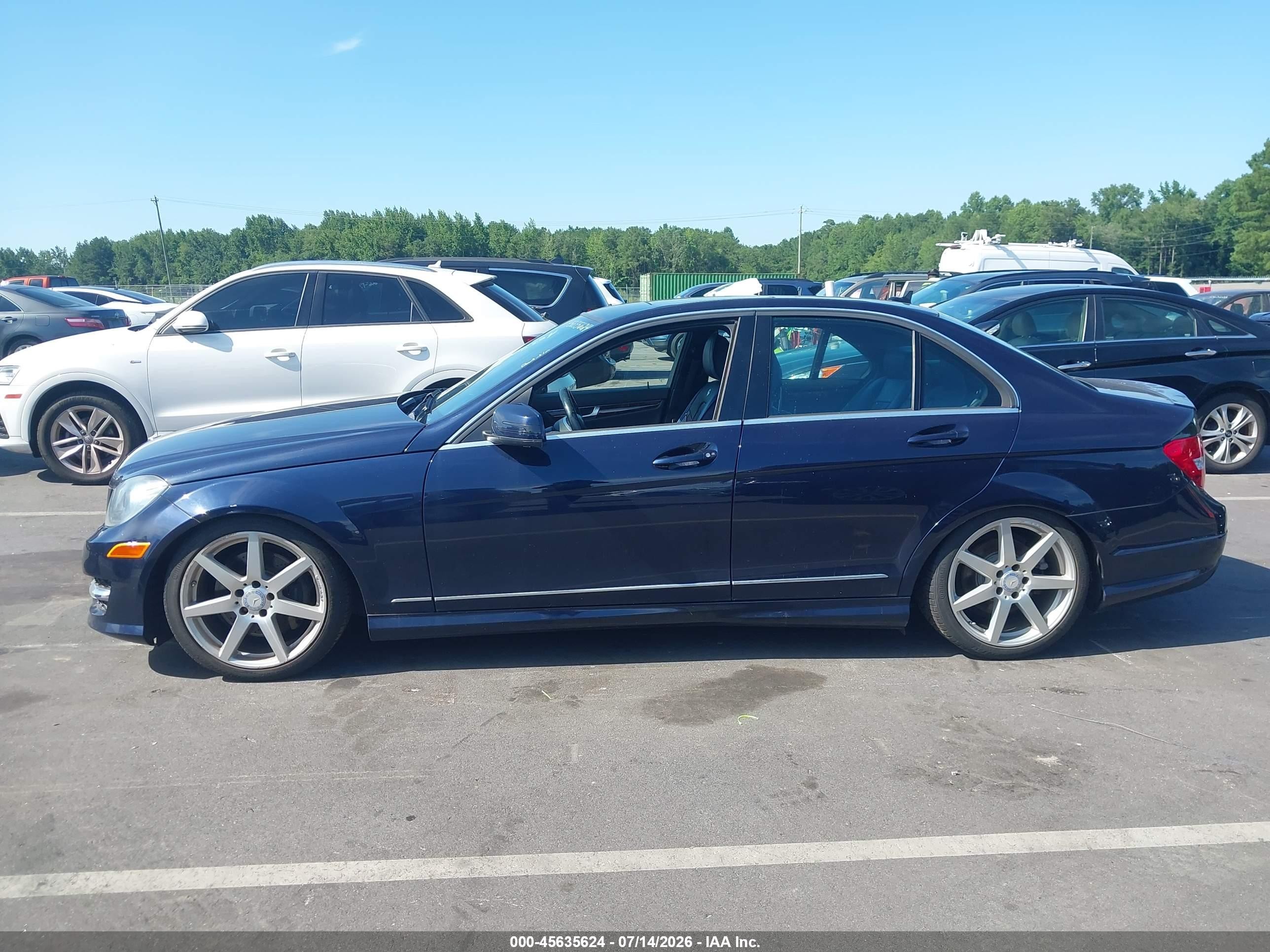 2014 Mercedes-benz C 300 Sport 4matic Dark Blue vin: WDDGF8AB4EA967651