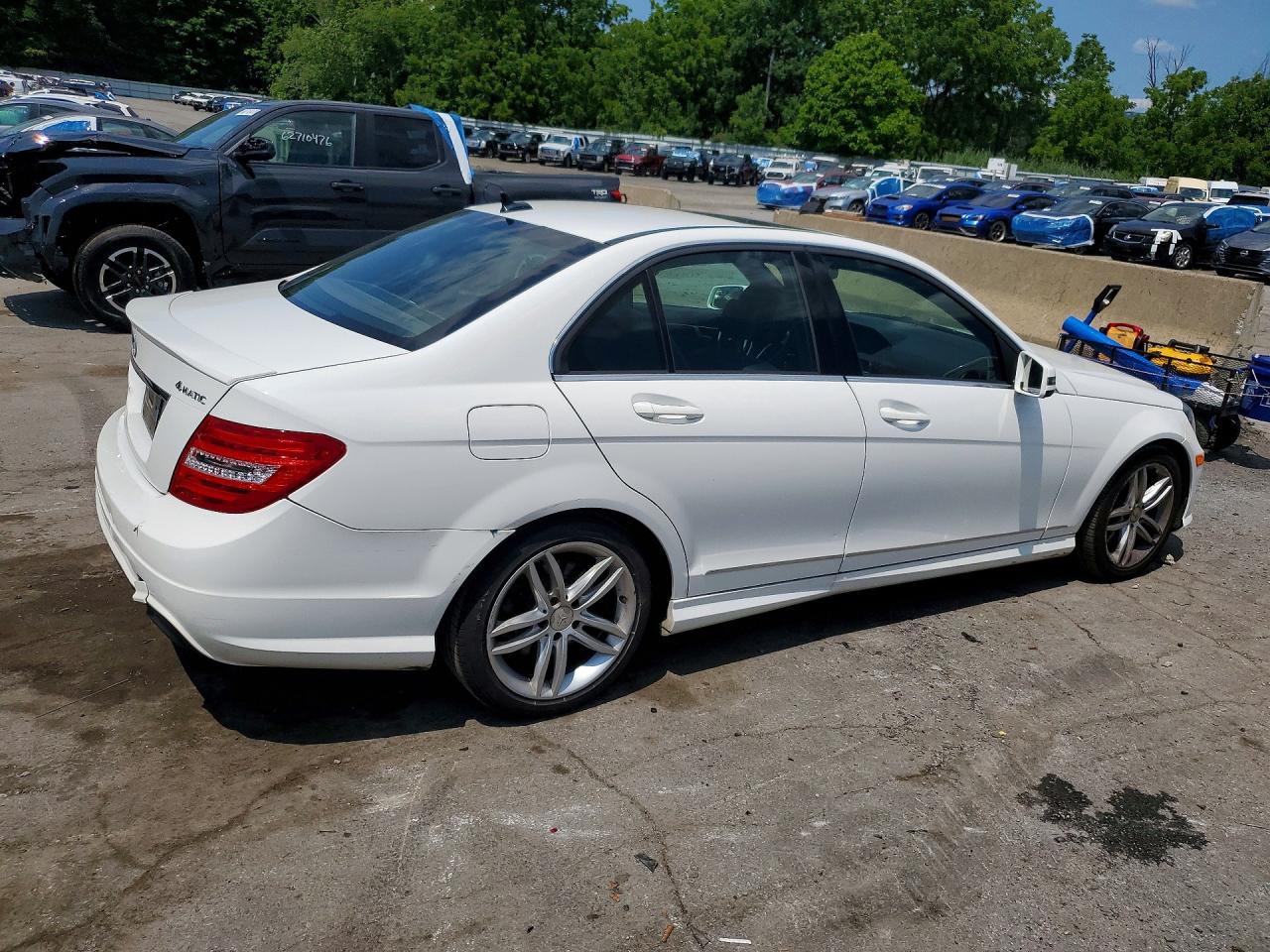 2014 Mercedes-benz C 300 4matic White vin: WDDGF8AB4EG160639