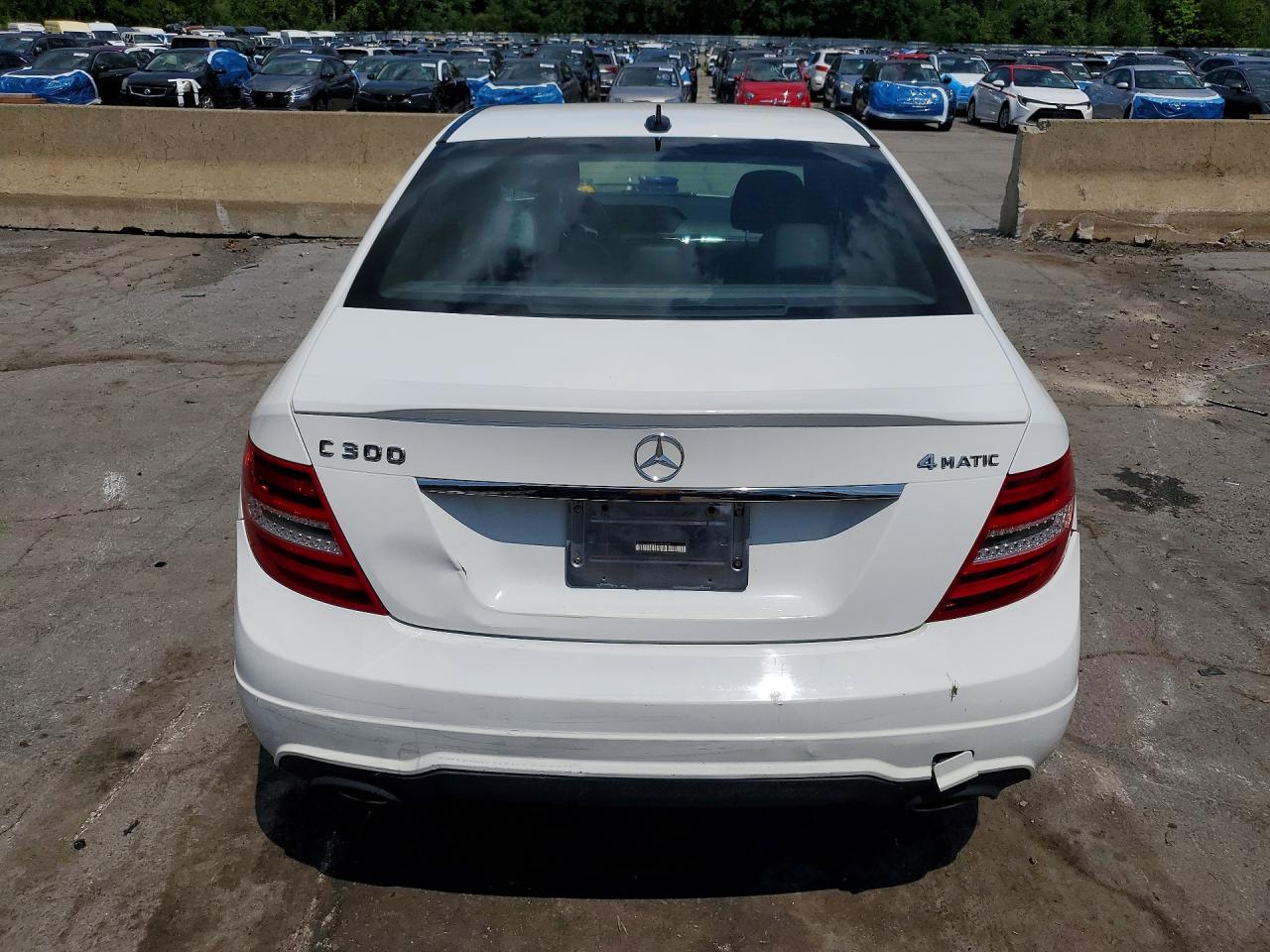 2014 Mercedes-benz C 300 4matic White vin: WDDGF8AB4EG160639