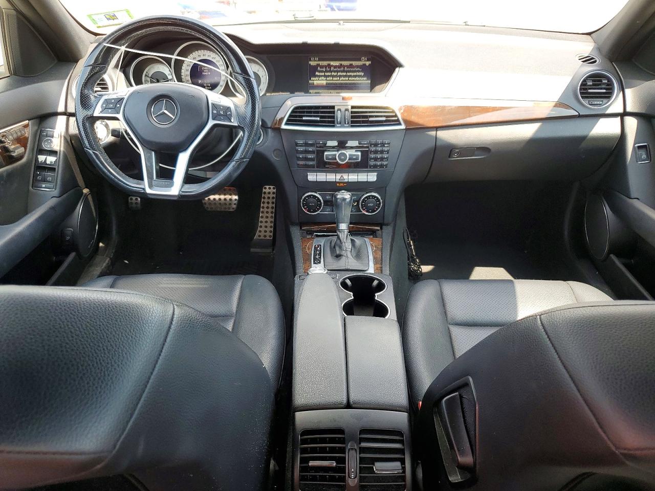 2014 Mercedes-benz C 300 4matic White vin: WDDGF8AB4EG160639