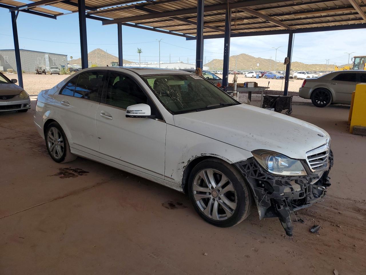2014 Mercedes-benz C 300 4matic Белый vin: WDDGF8AB4EG178543