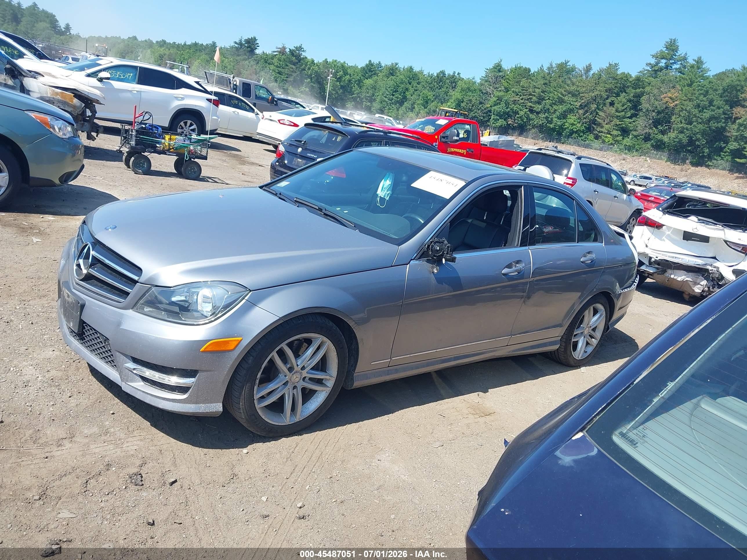 2014 Mercedes-benz C 300 Sport 4matic Серебряный vin: WDDGF8AB4EG189722