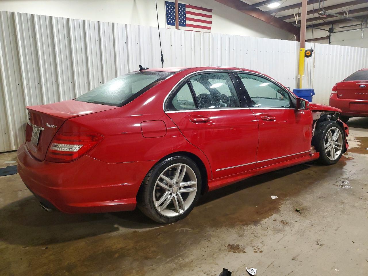 2014 Mercedes-benz C 300 4matic Red vin: WDDGF8AB4ER318367