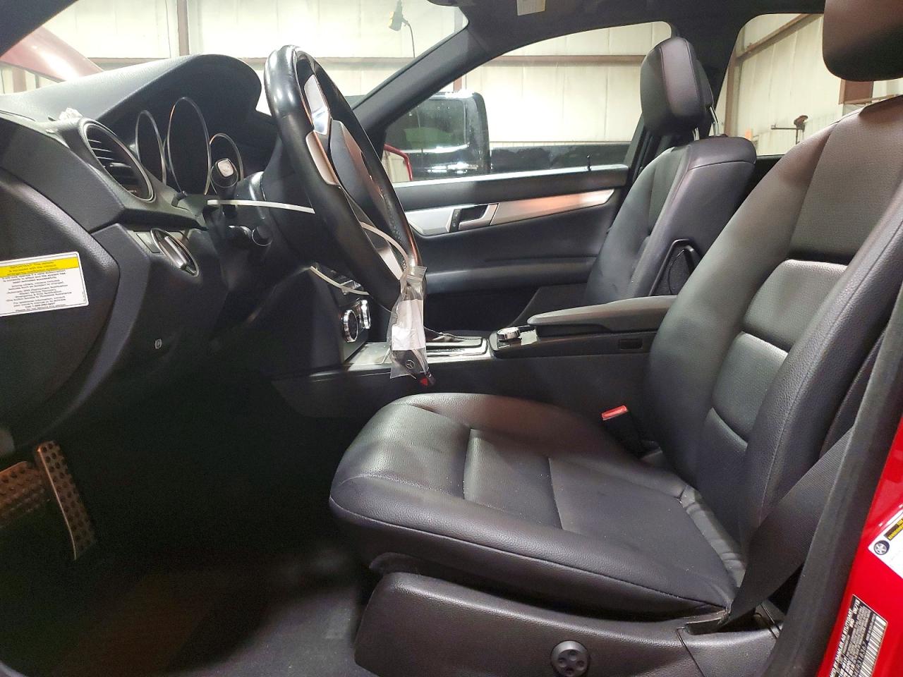 2014 Mercedes-benz C 300 4matic Red vin: WDDGF8AB4ER318367