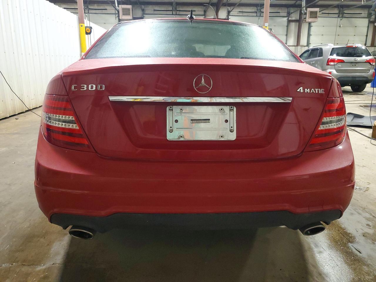 2014 Mercedes-benz C 300 4matic Red vin: WDDGF8AB4ER318367