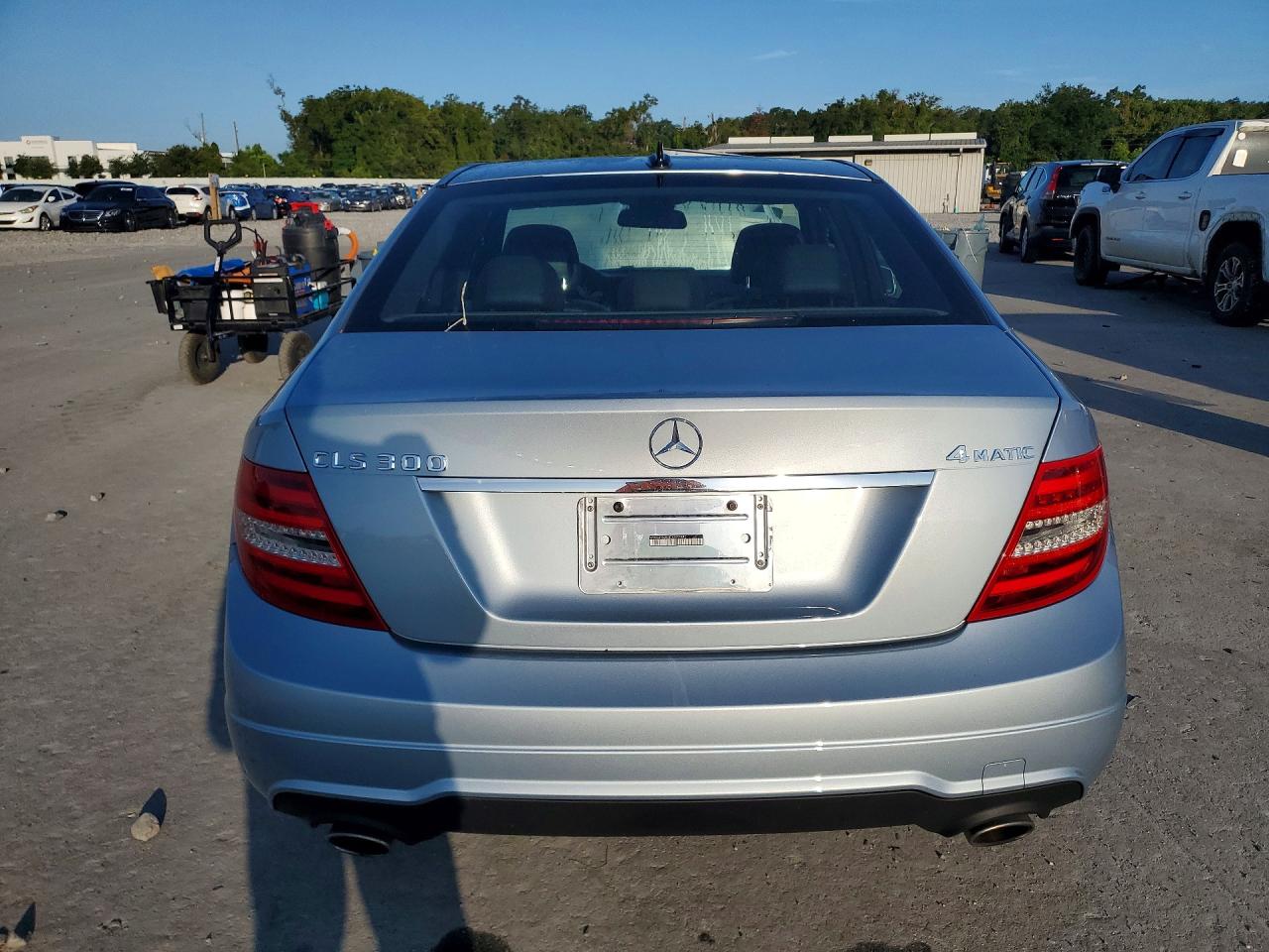 2013 Mercedes-benz C 300 4matic Blue vin: WDDGF8AB5DA822990