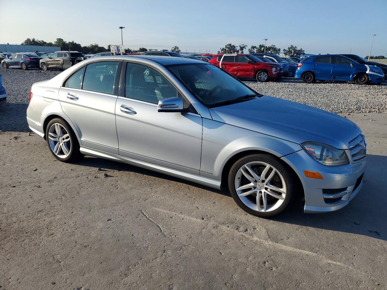 2013 Mercedes-benz C 300 4matic Blue vin: WDDGF8AB5DA822990