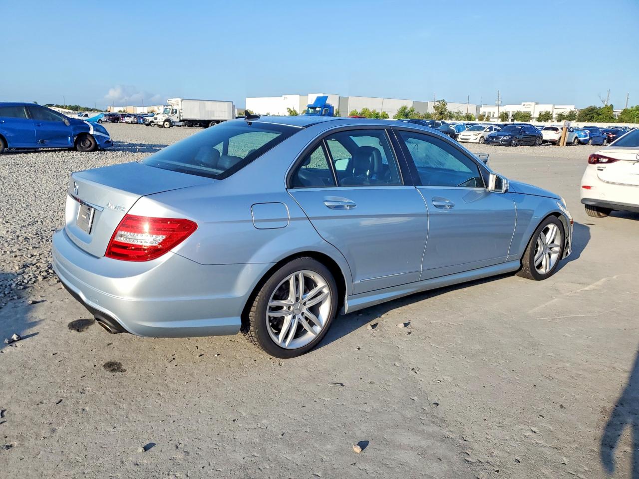 2013 Mercedes-benz C 300 4matic Blue vin: WDDGF8AB5DA822990