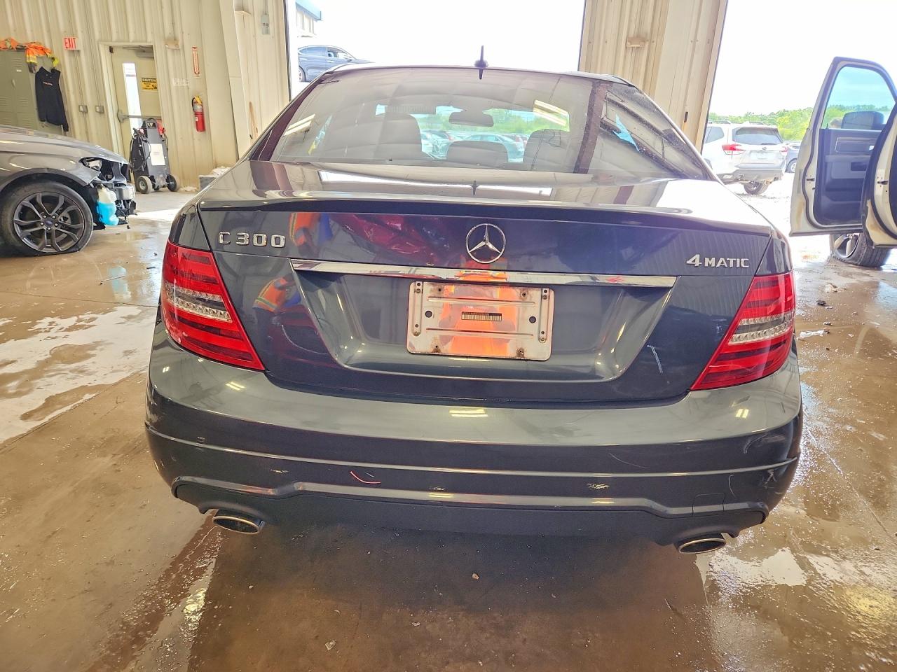 2013 Mercedes-benz C 300 4matic Gray vin: WDDGF8AB5DA838588