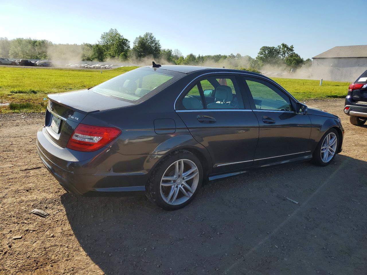 2013 Mercedes-benz C 300 4matic Black vin: WDDGF8AB5DA840065