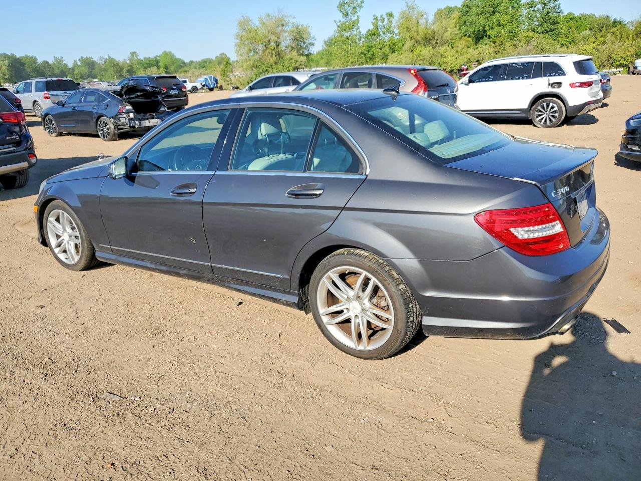 2013 Mercedes-benz C 300 4matic Black vin: WDDGF8AB5DA840065