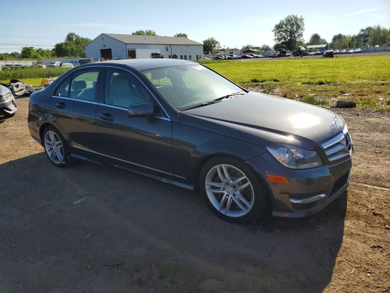 2013 Mercedes-benz C 300 4matic Black vin: WDDGF8AB5DA840065