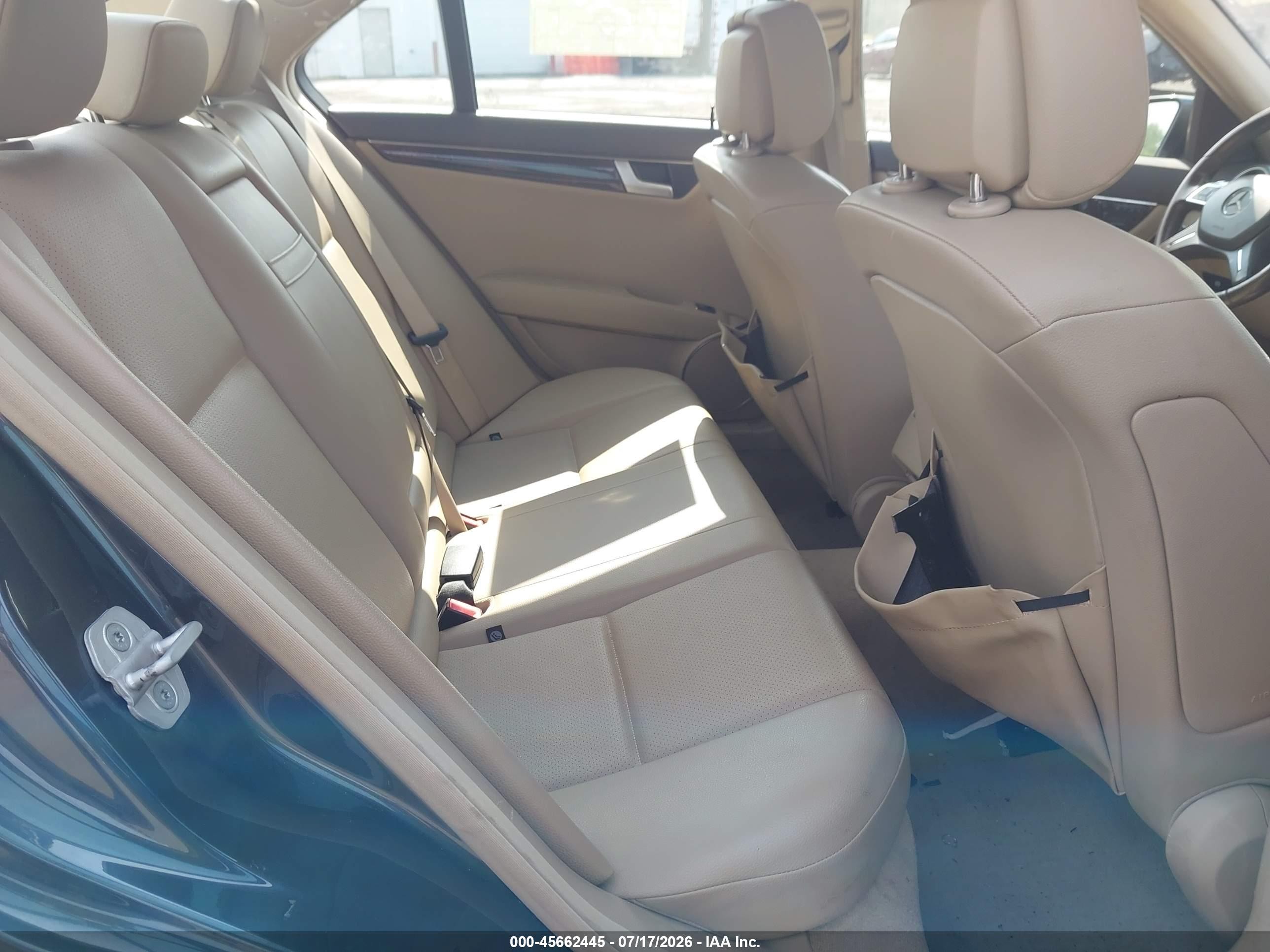2013 Mercedes-benz C 300 Luxury 4matic Gray vin: WDDGF8AB5DA868710
