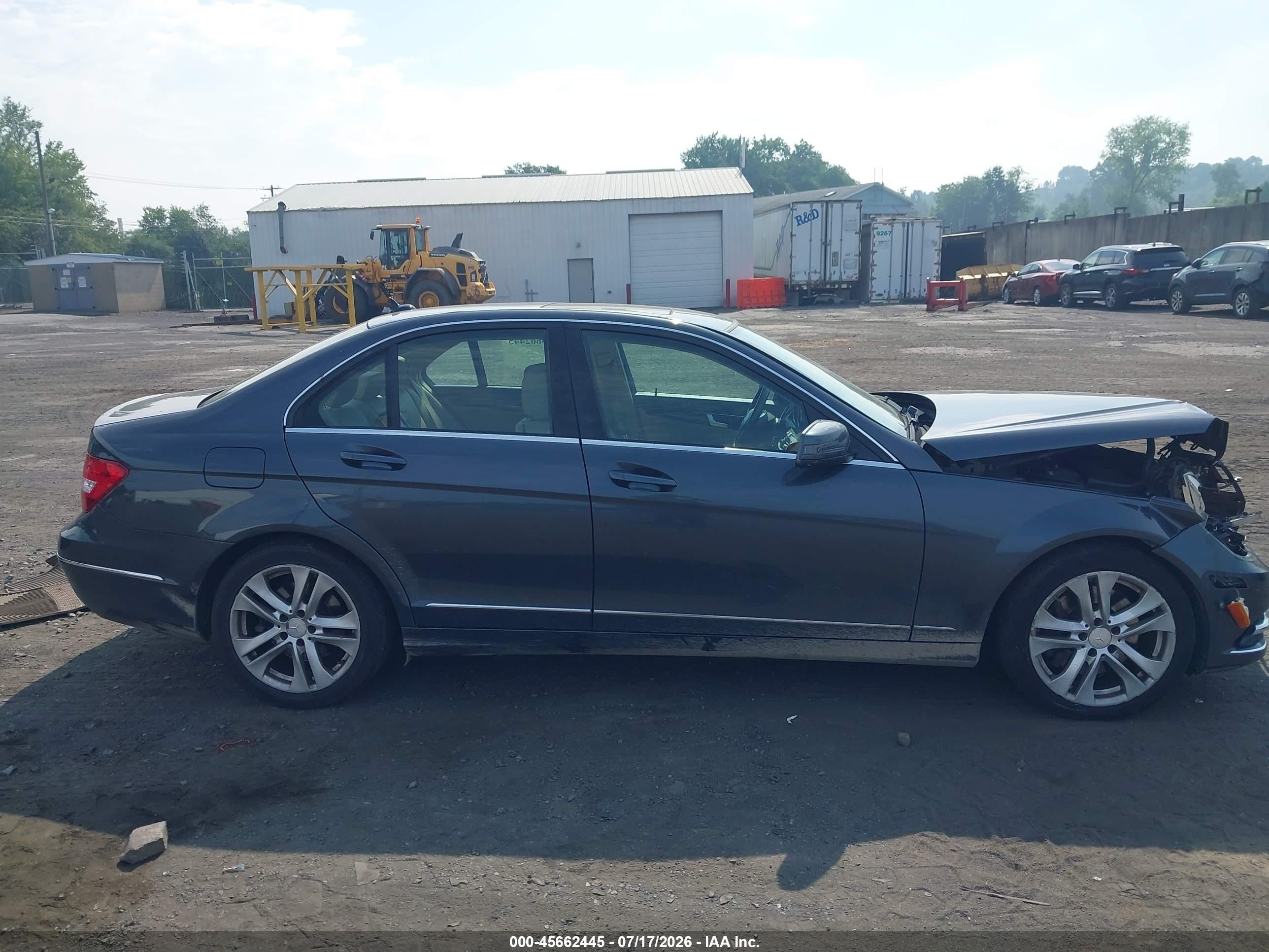 2013 Mercedes-benz C 300 Luxury 4matic Gray vin: WDDGF8AB5DA868710