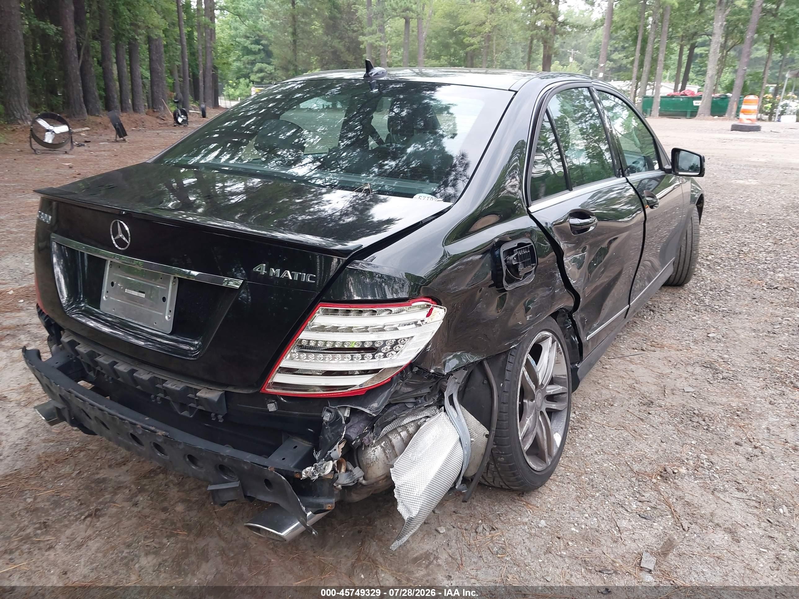 2013 Mercedes-benz C 300 Sport 4matic Black vin: WDDGF8AB5DG135991