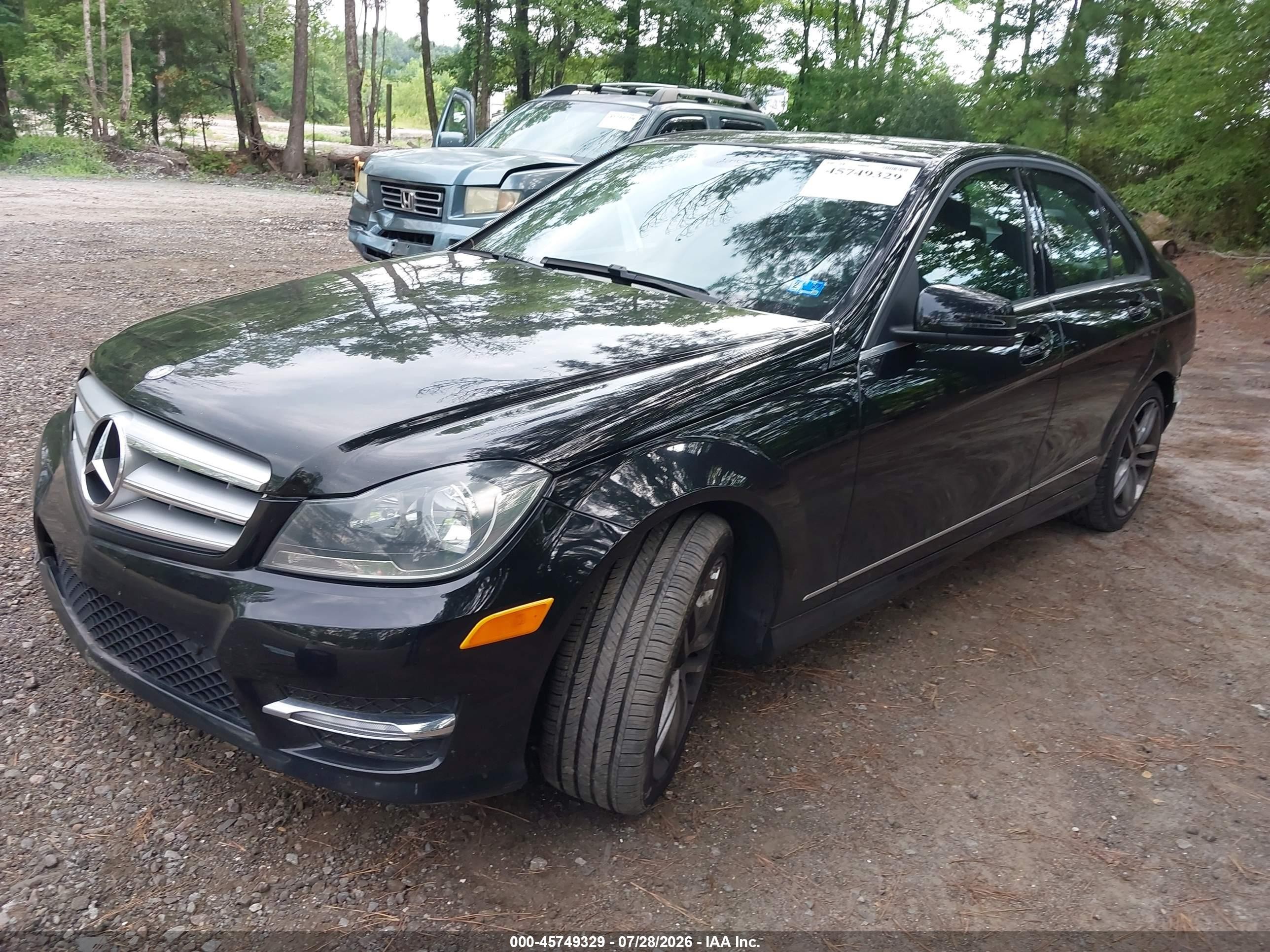 2013 Mercedes-benz C 300 Sport 4matic Black vin: WDDGF8AB5DG135991