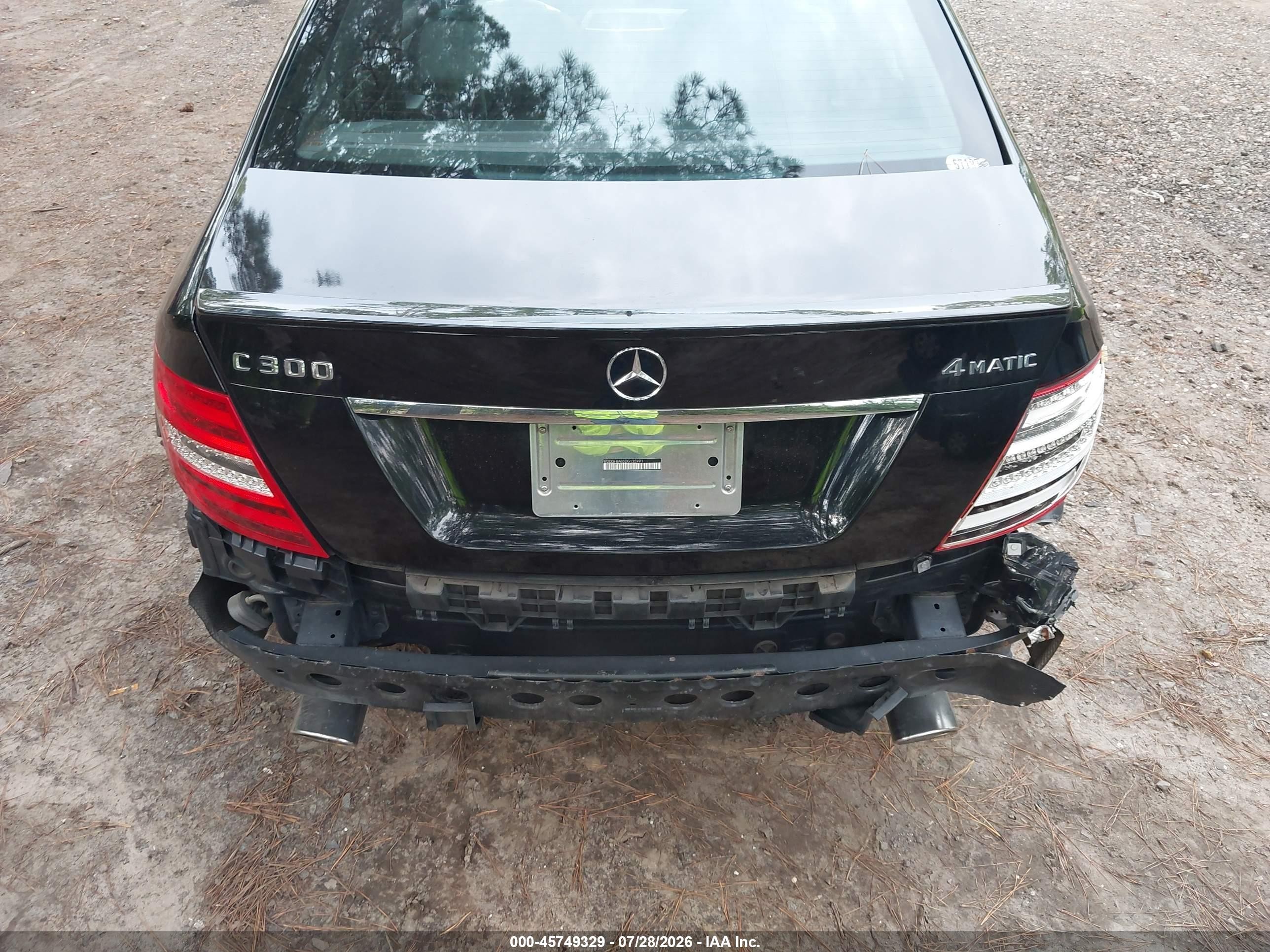 2013 Mercedes-benz C 300 Sport 4matic Black vin: WDDGF8AB5DG135991