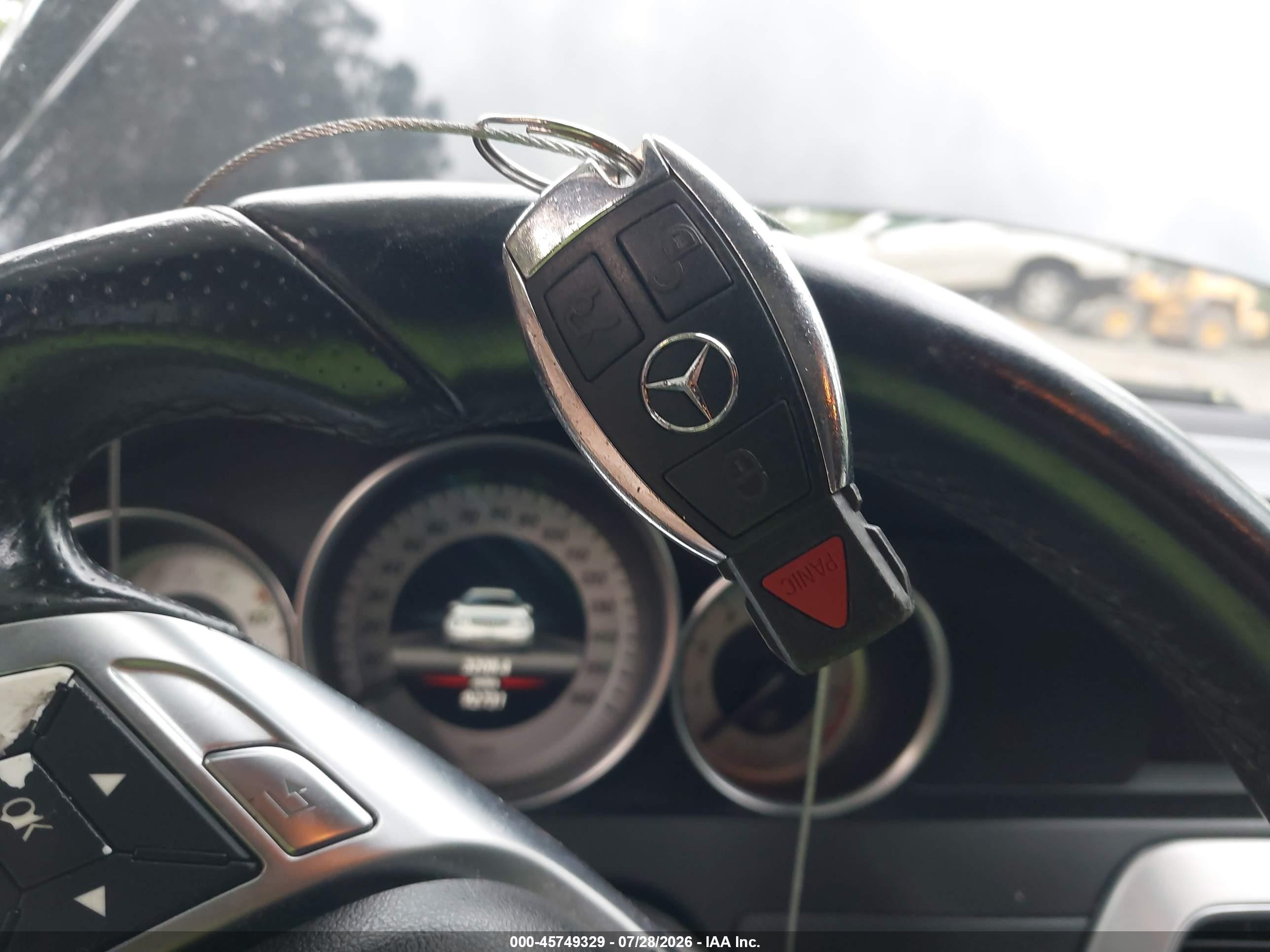2013 Mercedes-benz C 300 Sport 4matic Black vin: WDDGF8AB5DG135991