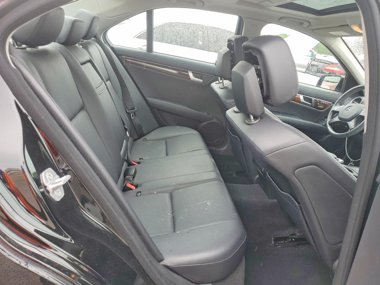 2013 Mercedes-benz C 300 4matic Black vin: WDDGF8AB5DR244732