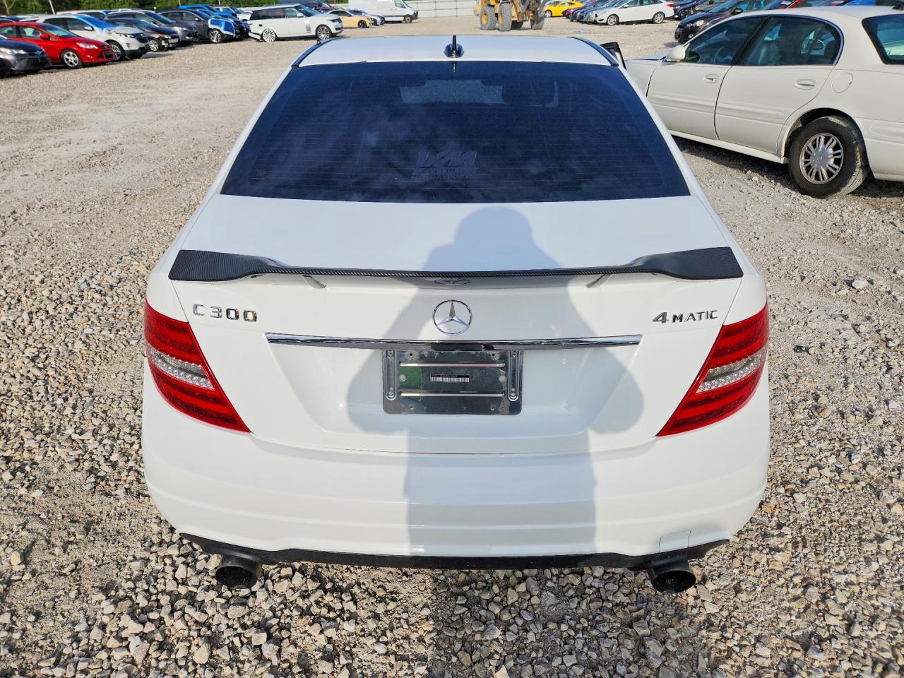 2013 Mercedes-benz C 300 4matic White vin: WDDGF8AB5DR245041