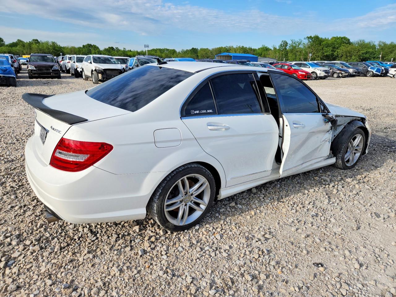 2013 Mercedes-benz C 300 4matic White vin: WDDGF8AB5DR245041