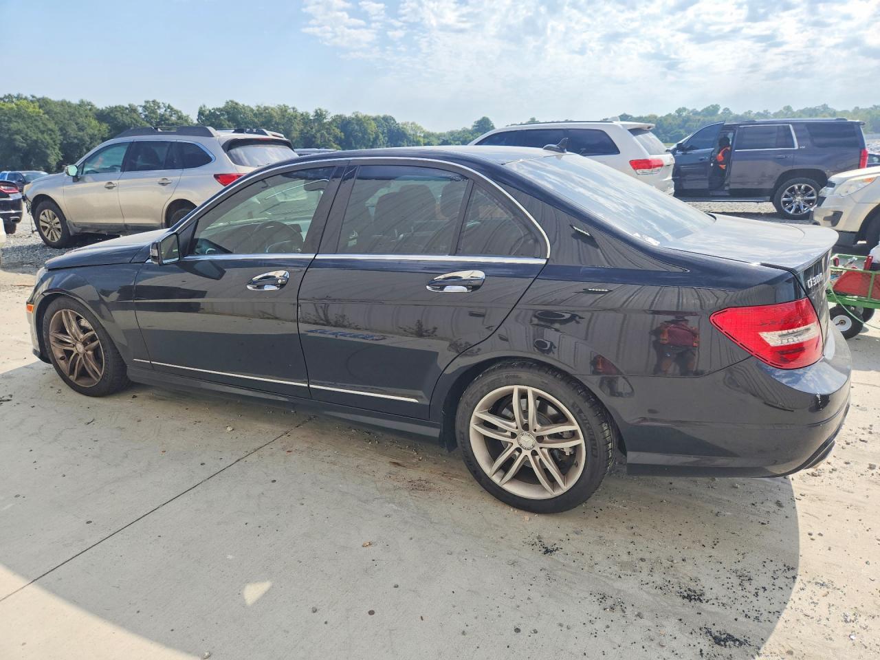 2013 Mercedes-benz C 300 4matic Черный vin: WDDGF8AB5DR251776