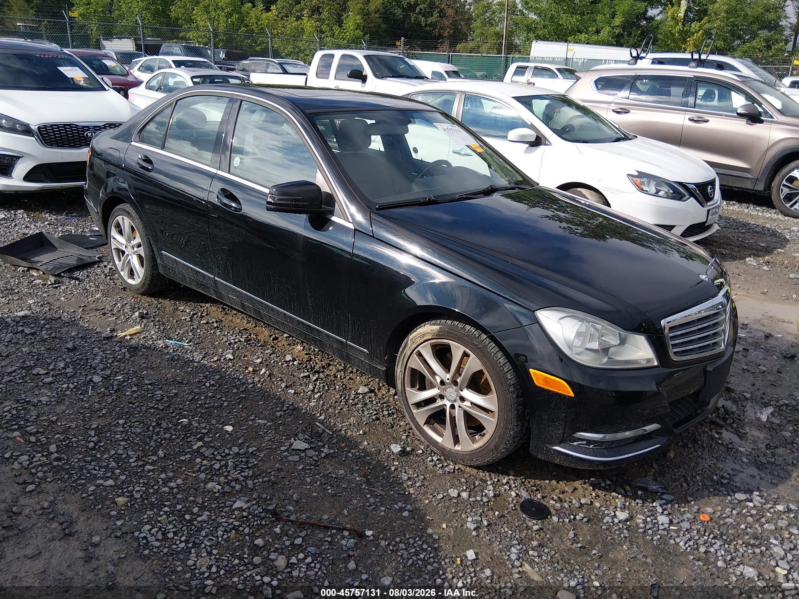 2013 Mercedes-benz C 300 Luxury 4matic Black vin: WDDGF8AB5DR254564
