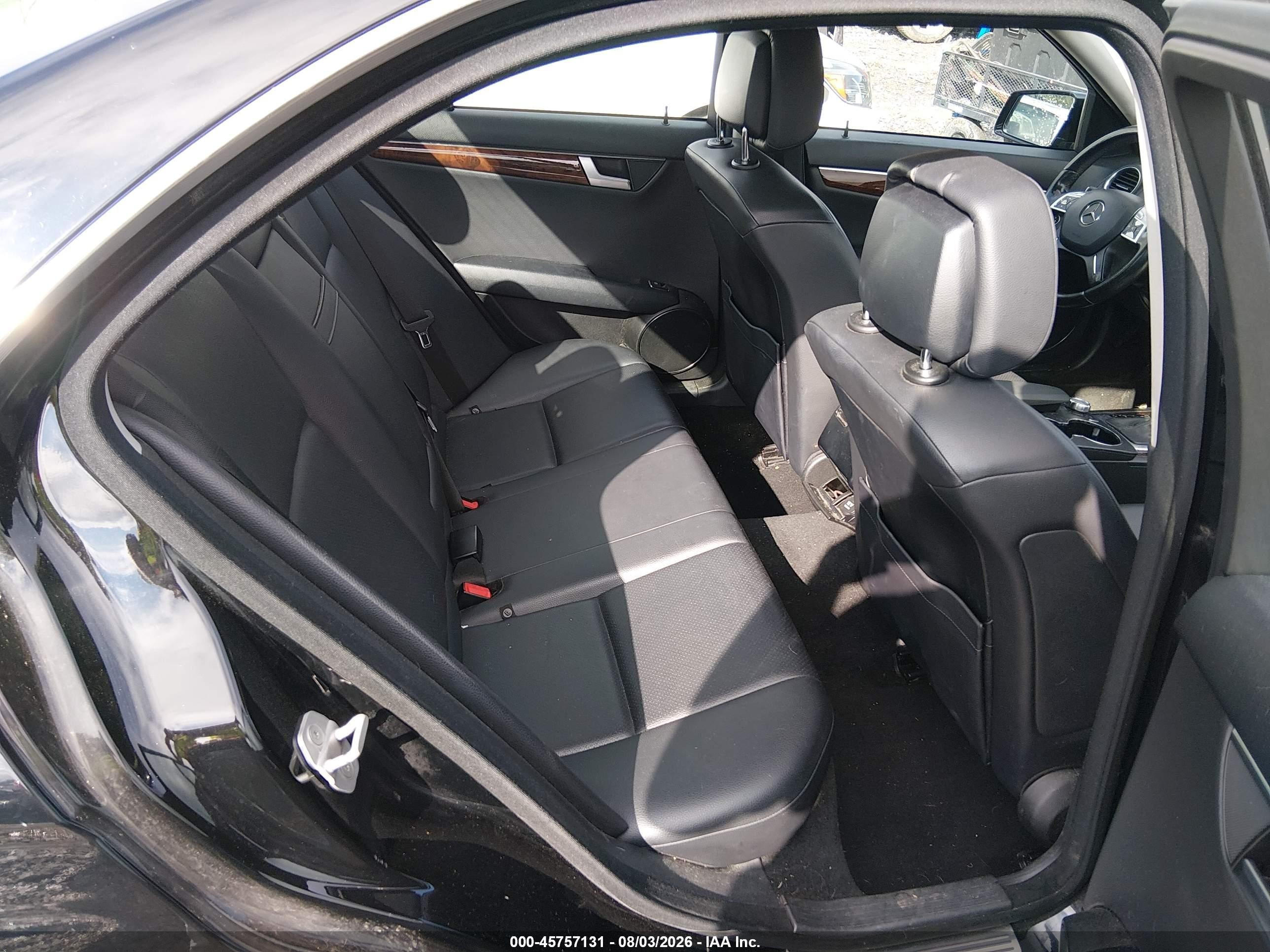 2013 Mercedes-benz C 300 Luxury 4matic Black vin: WDDGF8AB5DR254564