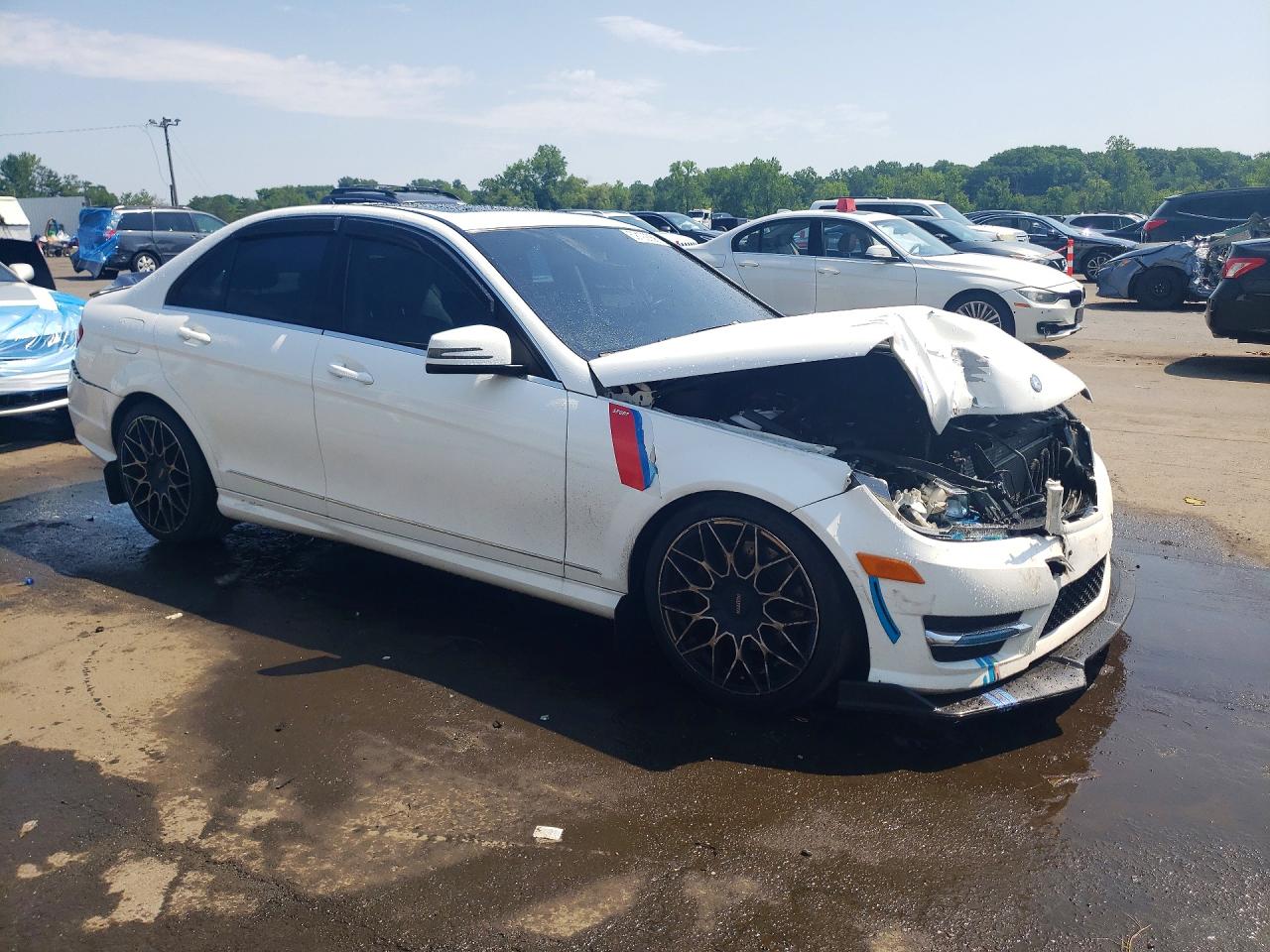2013 Mercedes-benz C 300 4matic White vin: WDDGF8AB5DR258758