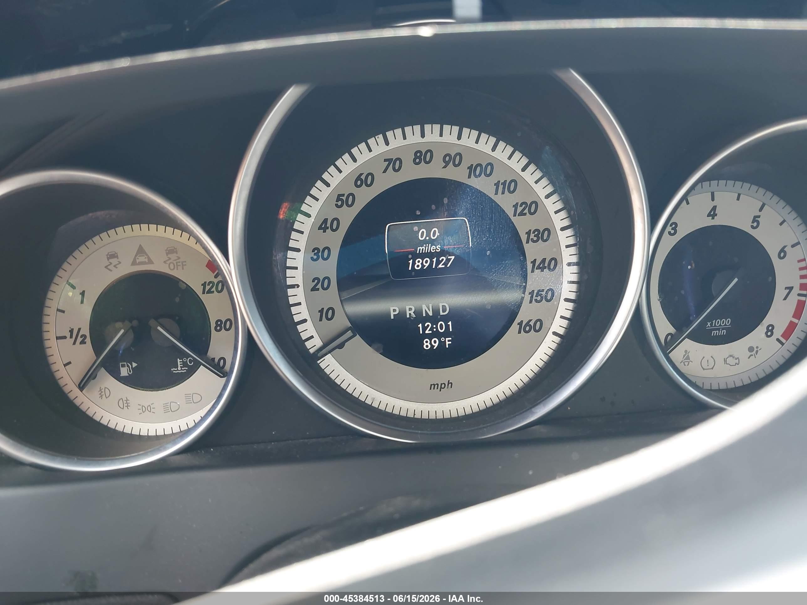 2013 Mercedes-benz C 300 Luxury 4matic Серебряный vin: WDDGF8AB5DR269226
