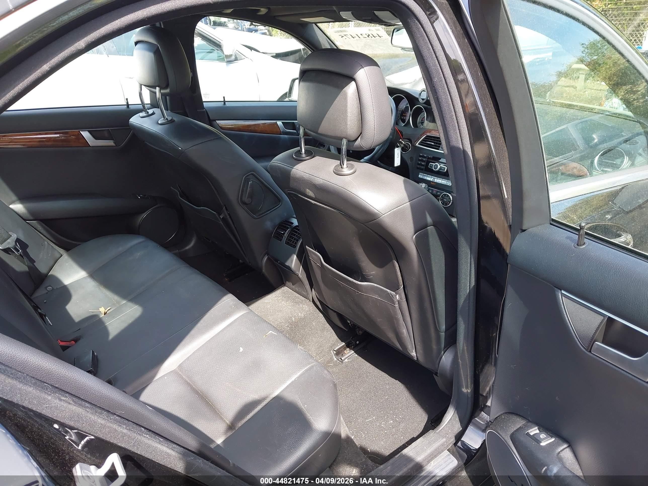 2013 Mercedes-benz C 300 Sport 4matic Черный vin: WDDGF8AB5DR277293