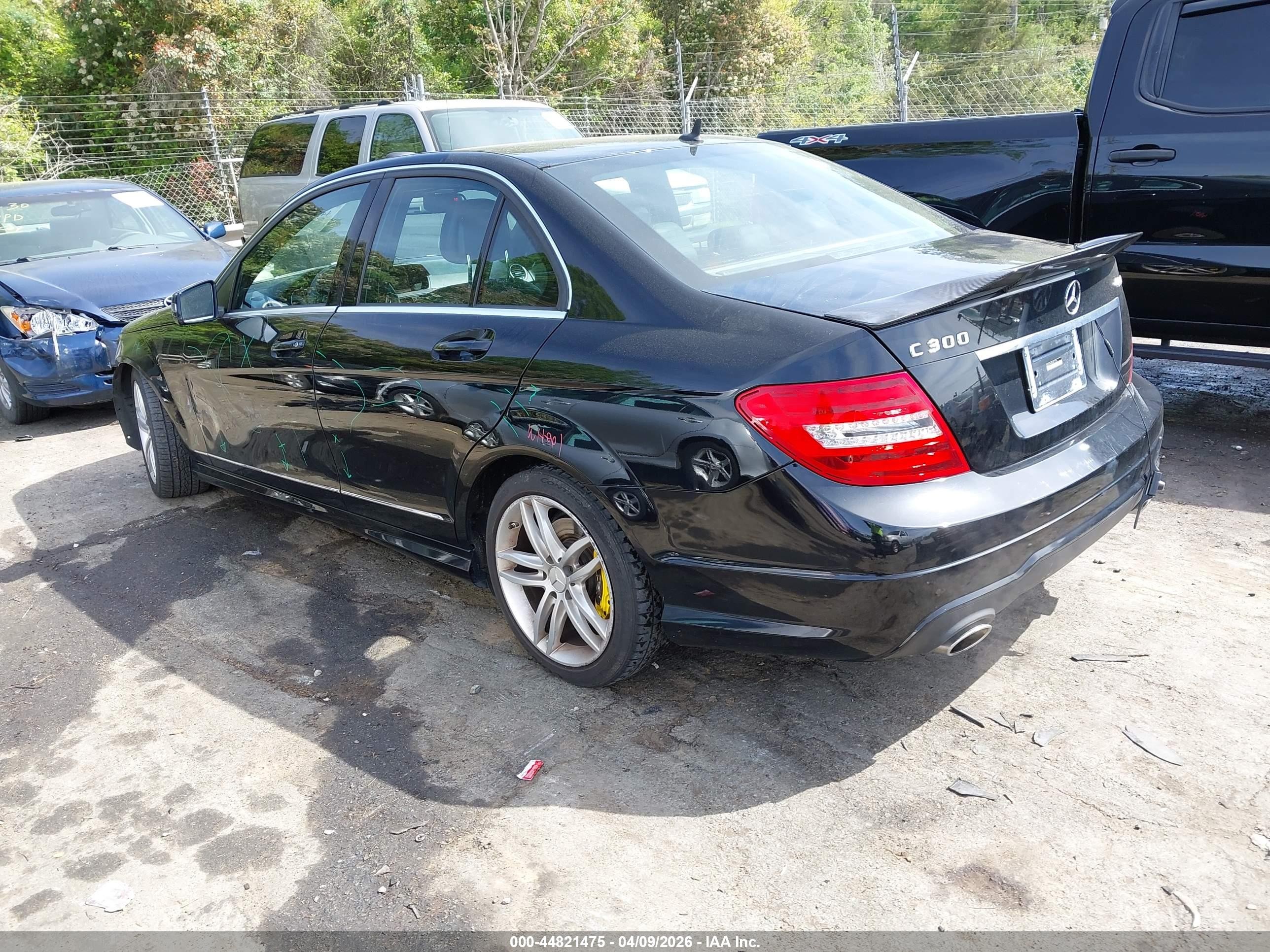 2013 Mercedes-benz C 300 Sport 4matic Черный vin: WDDGF8AB5DR277293