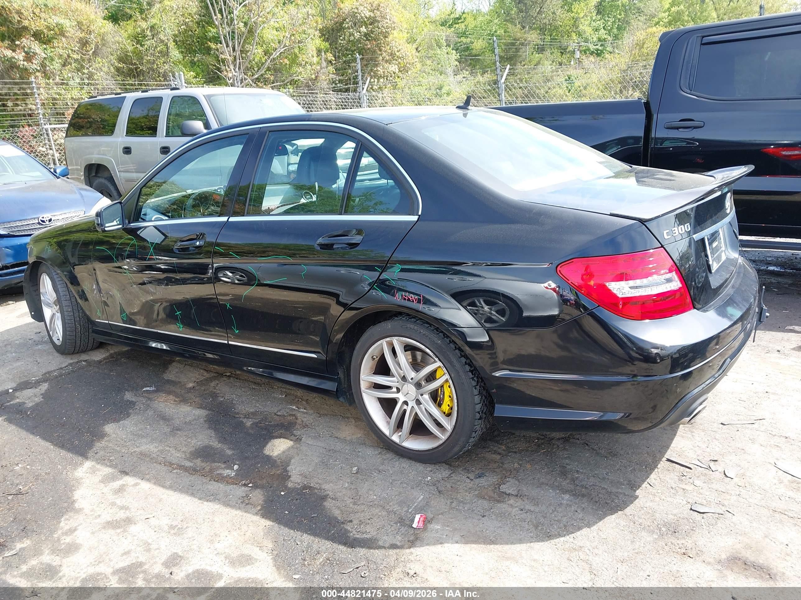 2013 Mercedes-benz C 300 Sport 4matic Черный vin: WDDGF8AB5DR277293
