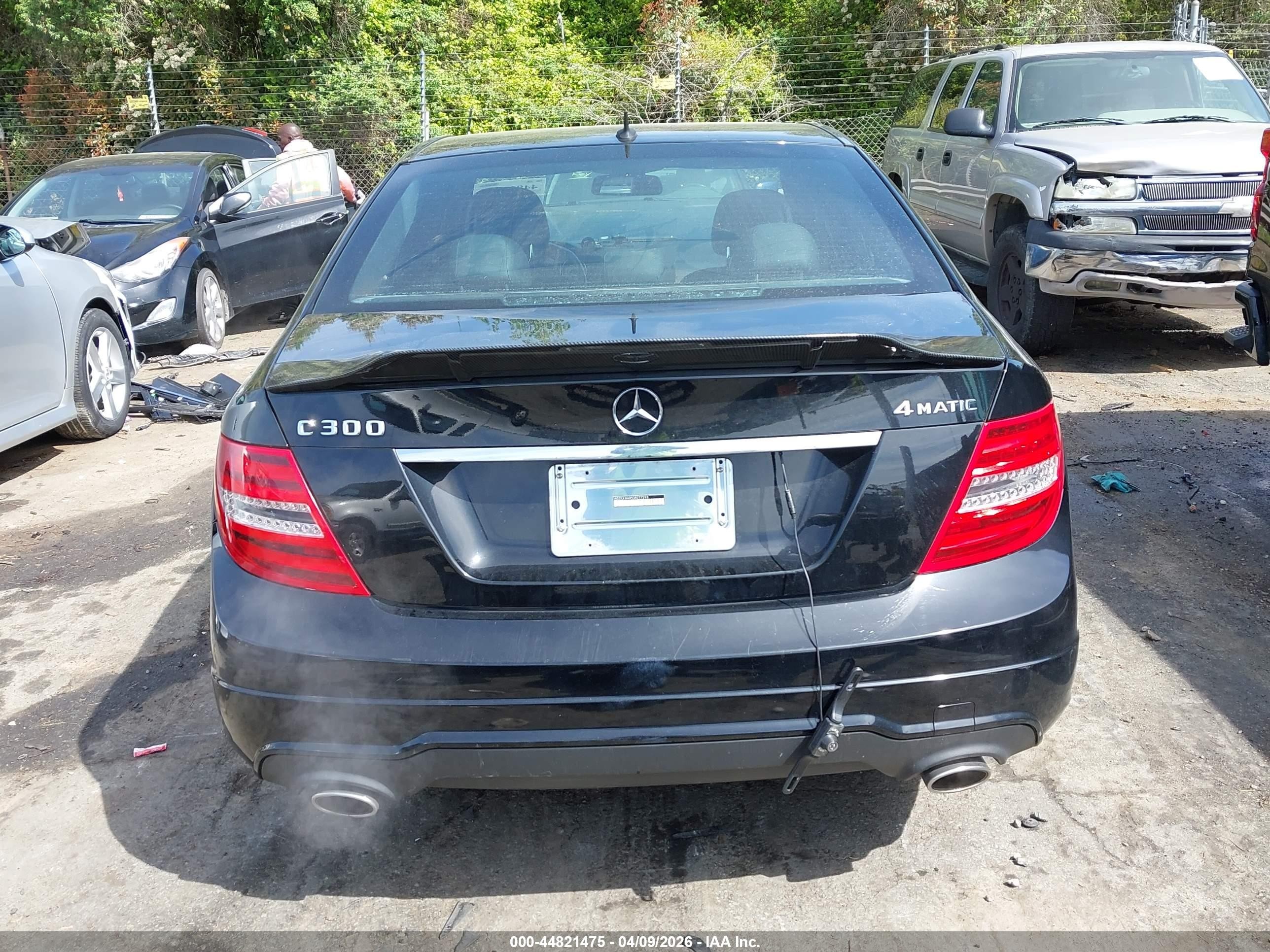 2013 Mercedes-benz C 300 Sport 4matic Черный vin: WDDGF8AB5DR277293