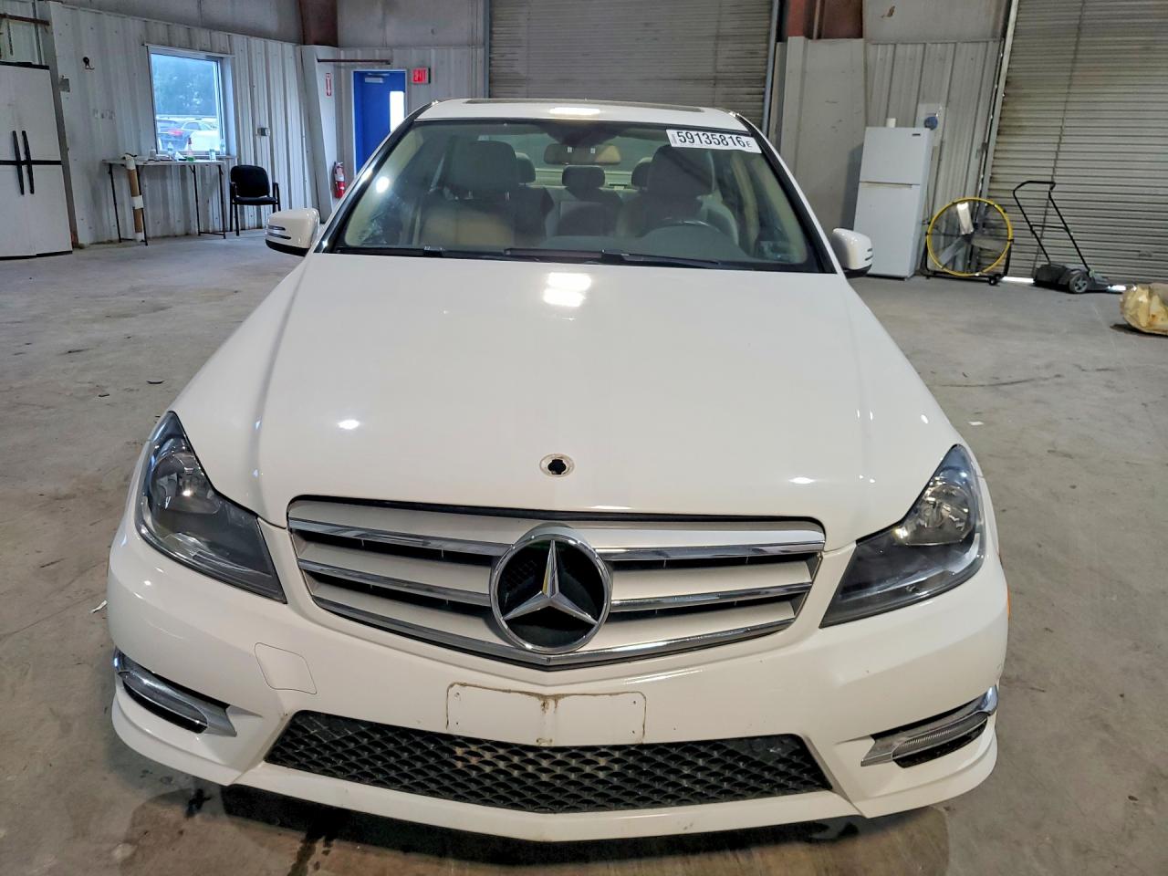 2013 Mercedes-benz C 300 4matic Белый vin: WDDGF8AB5DR281635