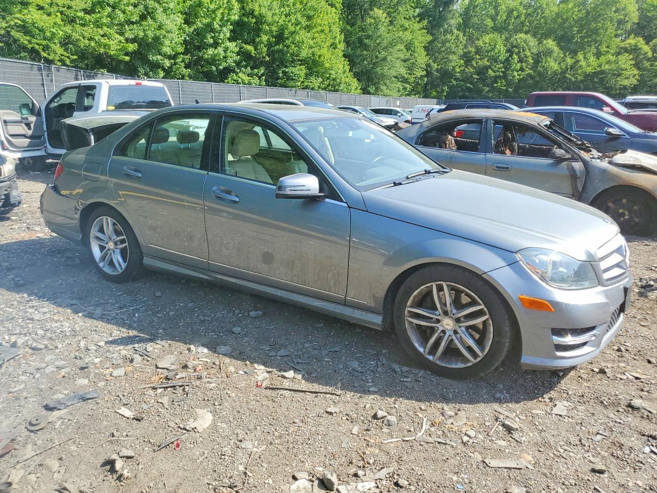 2013 Mercedes-benz C 300 4matic Gray vin: WDDGF8AB5DR282574