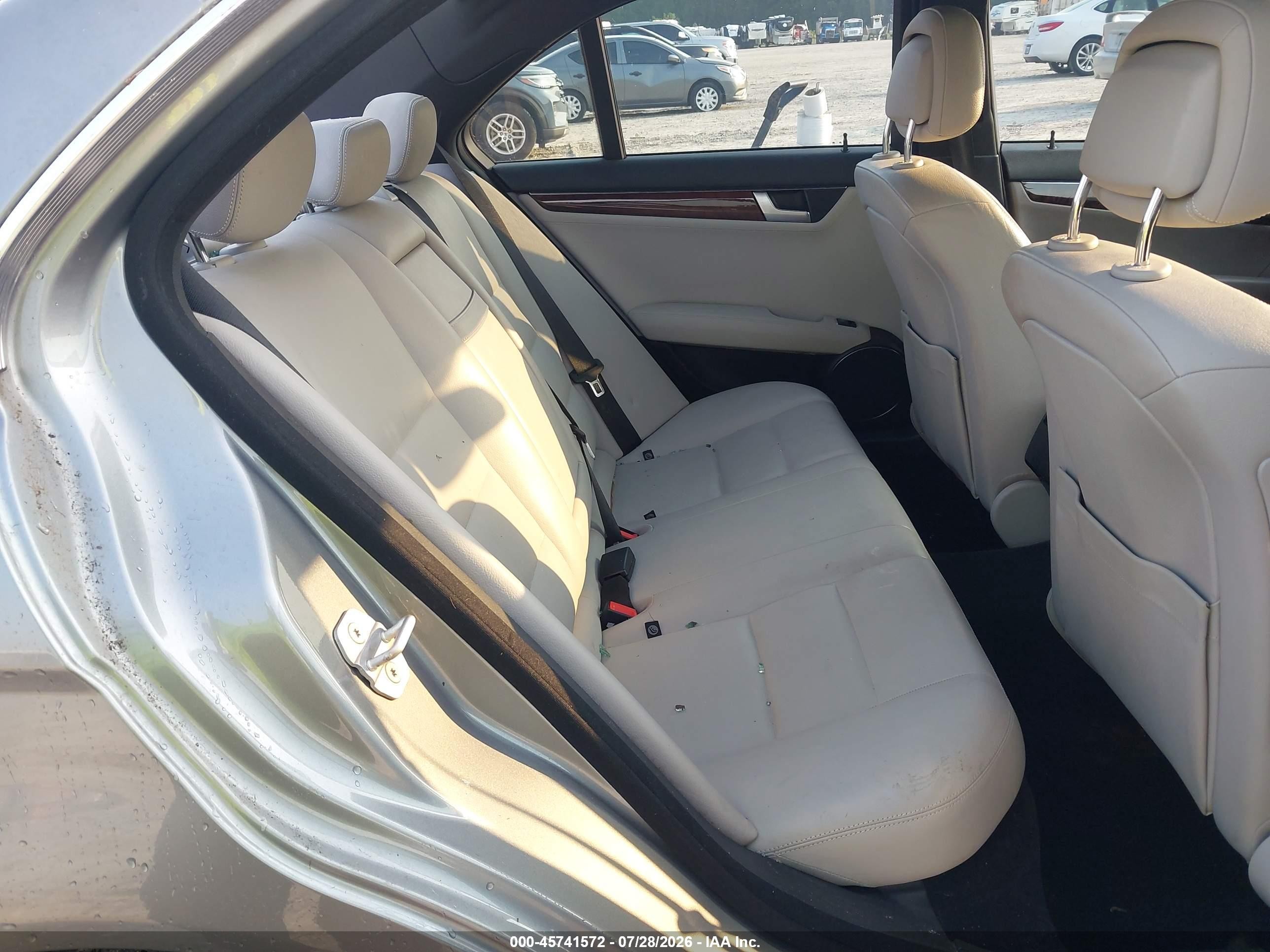 2013 Mercedes-benz C 300 Sport 4matic Серый vin: WDDGF8AB5DR283840