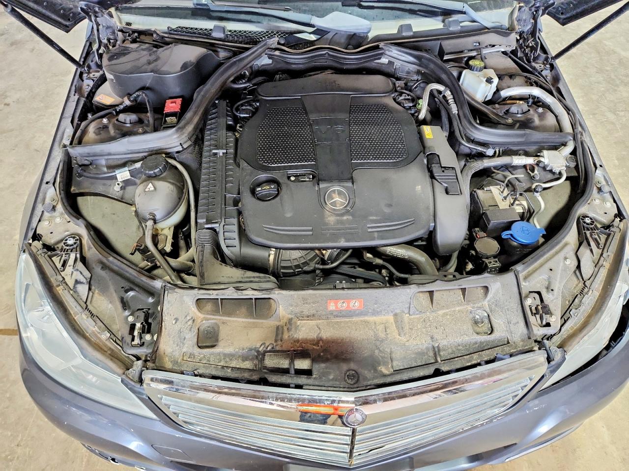 2013 Mercedes-benz C-class Charcoal vin: WDDGF8AB5DR288584