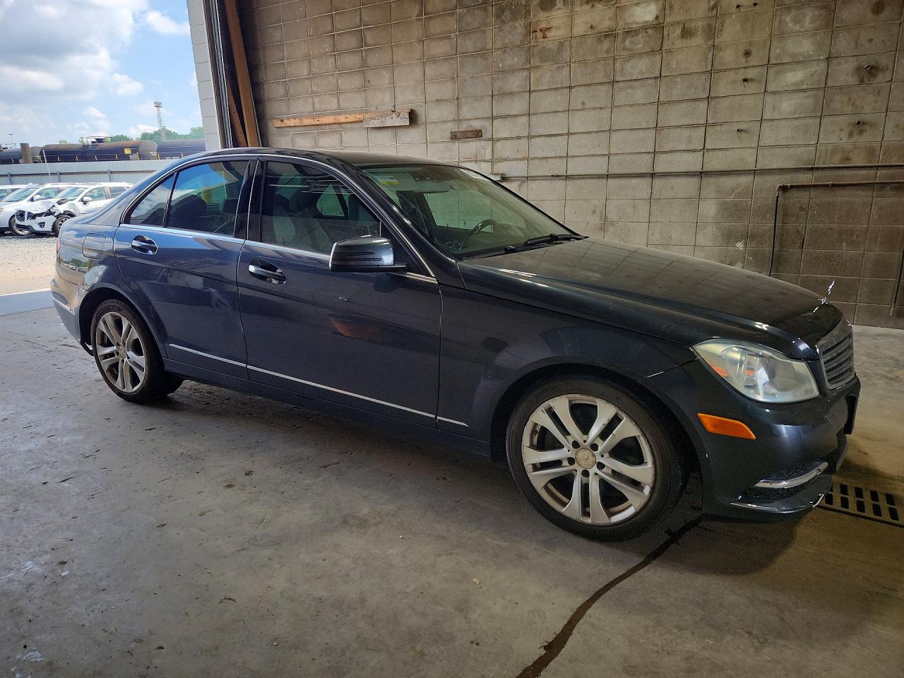 2013 Mercedes-benz C-class Charcoal vin: WDDGF8AB5DR288584